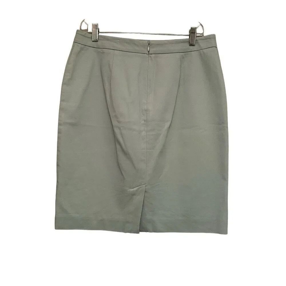 Cabi straight skirt in mint green- size 6